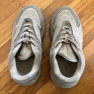 Adidas Originals Ozelia toddler kids sneakers shoes tan nude 11K 11t 11 taupe